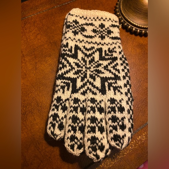 Selbu Knittings of Norway Accessories Nwt Norwegian Selbu 0 Pure